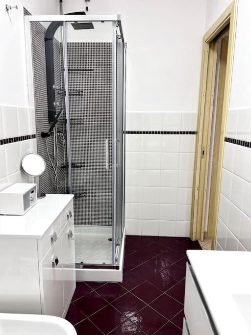 Apartamento Comfyspot Rosia Exterior foto