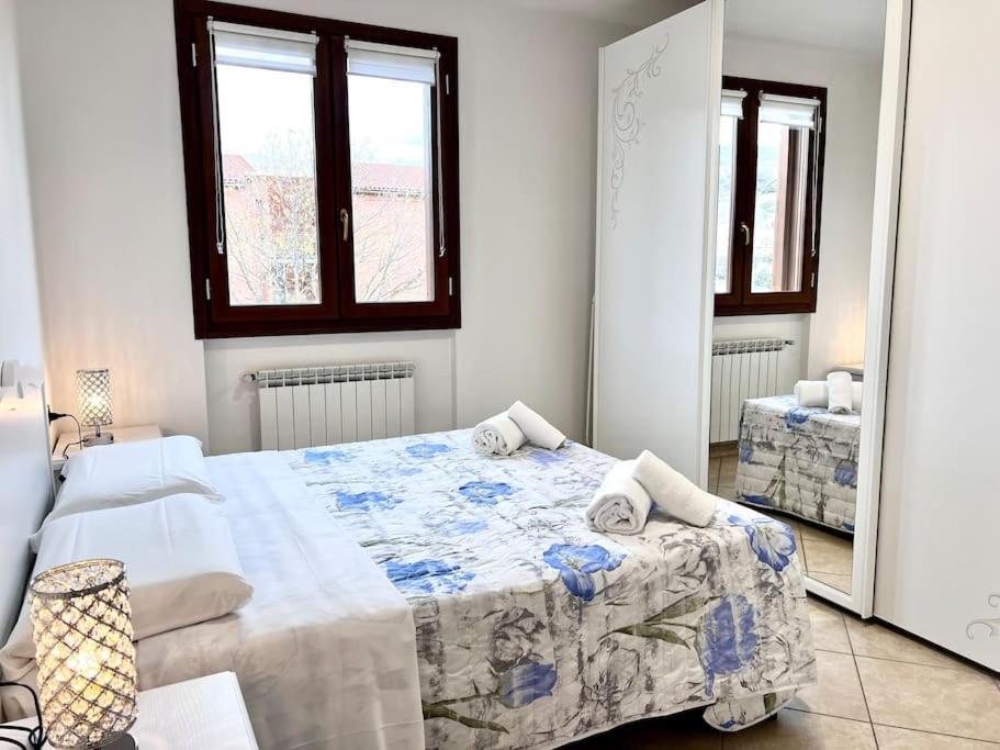 Apartamento Comfyspot Rosia Exterior foto