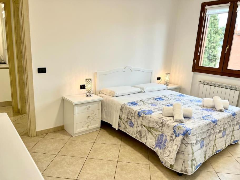 Apartamento Comfyspot Rosia Exterior foto